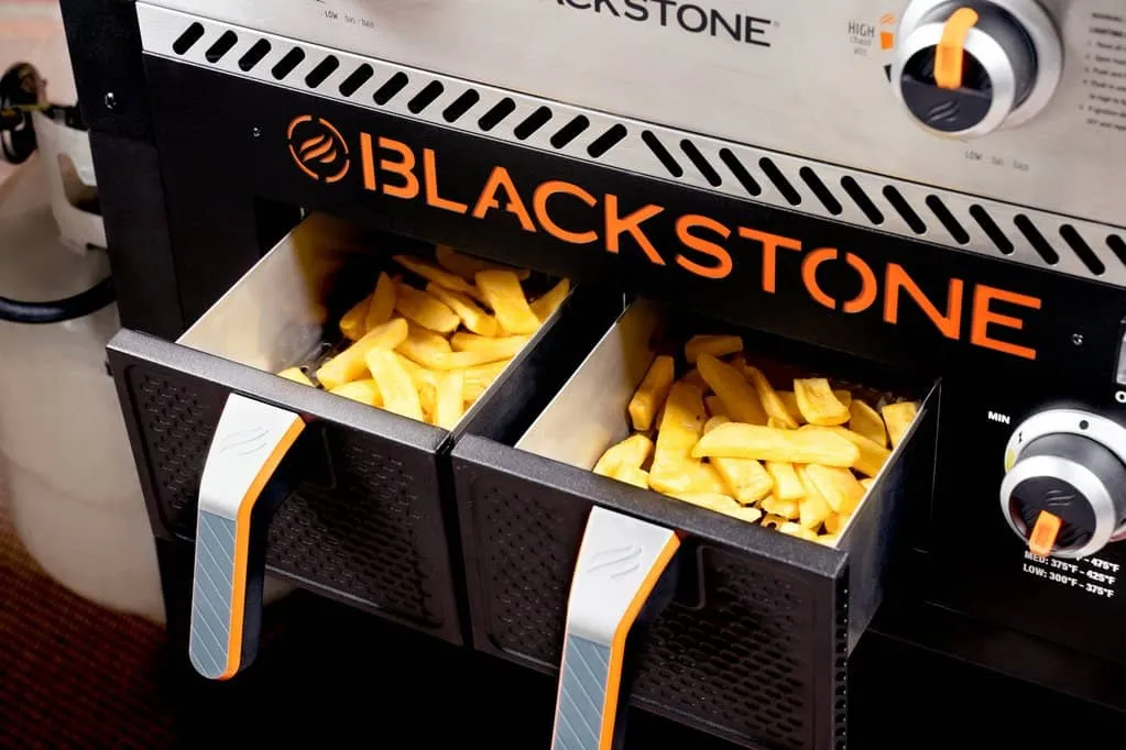 Blackstone 28 inch griddle with air fryer side view